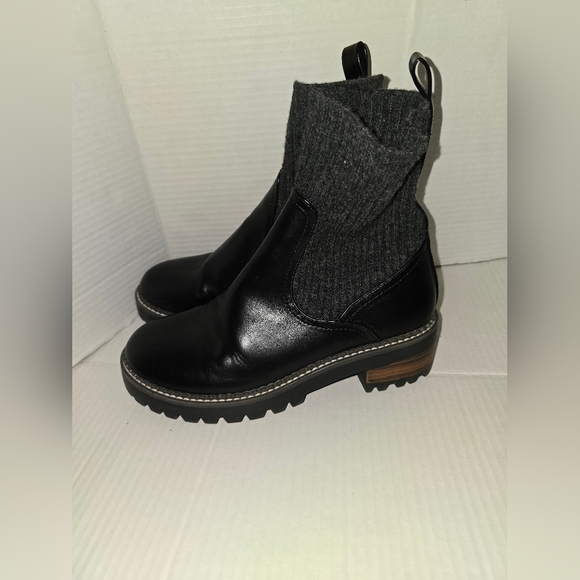 Universal Thread Black and Gray Heeled Boots - Picture 4 of 7